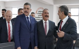 Bakanlar Çiftçi ve Tekin'den Başkan Sunar’a övgü