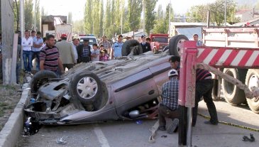 Narman'da feci kaza: 2 yaralı