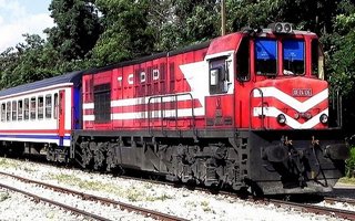 4 yaşındaki çocuğa tren çarptı ölmedi