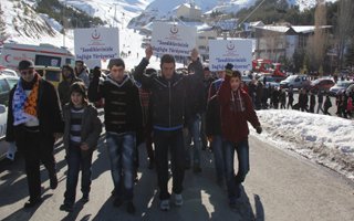 Sağlık için Palandöken'e yürüdüler