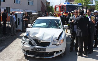 Erzurum'da Polis otosu takla attı