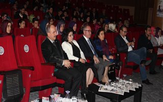 Kar Film Festivali Sessiz Sedasız Sürüyor