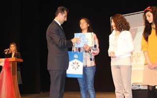 Genç Tiyatro yarışmasında ödüller dağıtıldı