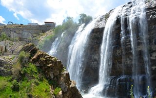 Fotoğraf sanatçıları Tortum şelalesine koşuyor!