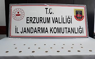 Erzurum'da 23 altın sikke ele geçirildi