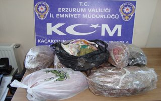 Erzurum'da 3 kilo 875 gram esrar ele geçirildi