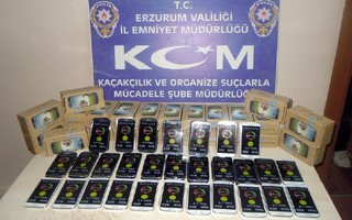 Kargodan çok sayıda kaçak telefon çıktı