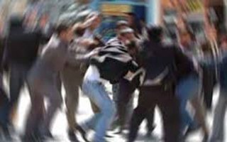 Lokantada önce yemek sonra dayak yedi
