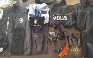 Erzurum'da Polis Kıyafetli Dolandırıcı Yakalandı
