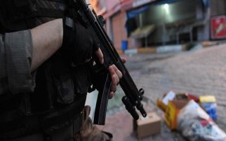 Horasan'da Terör Operasyonu: 11 Gözaltı