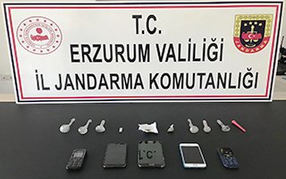 Uyuşturucu satıcısı 4 kişi yakalandı 