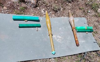 Karayazı'da roketatar mühimmatı ele geçirildi