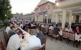 Başkan Cengiz personeline iftar verdi