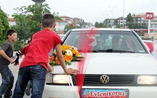 Vali'den Erzurum'a konvoy ayarı!