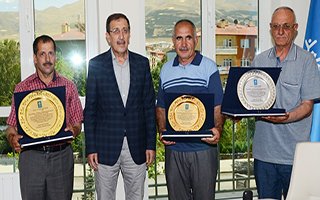 Bulutlar’dan emekli personele teşekkür plaketi