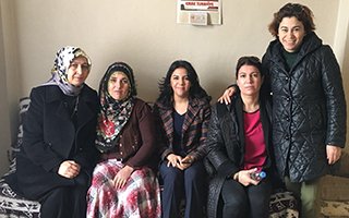 Bayan Azizoğlu'ndan okuma yazma seferberliği