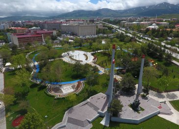 Büyükşehir’den Aziziye Parkı’na özel peyzaj 