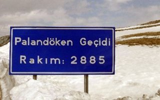 Tekman yolu tipi nedeniyle ulaşıma kapandı