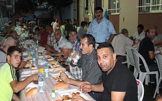 Bayraklı'daki Dadaşlar iftarda buluşuyor