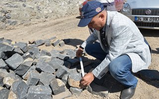 Kötü işçilik Mimar Başkan Korkut'a takıldı!