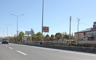 Acil Servise Acil Yol Gerekiyor!