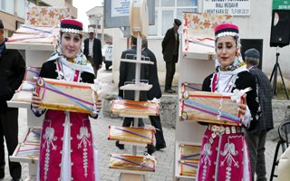 Şenkaya ilçesinde bal gibi festival!