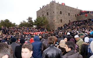 Dadaşlar Tabyalara çıkarma yaptı