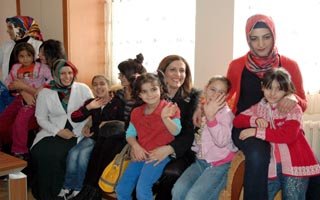 Erzurum'daki yuva çocuklarına yardım