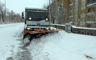 Palandöken'de kar mesaisi