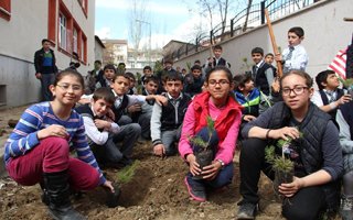 Oltulu Fatmanur ayakta alkışlanır!
