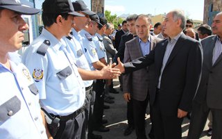 Bakan Ala Erzurum Polisi ile bayramlaştı