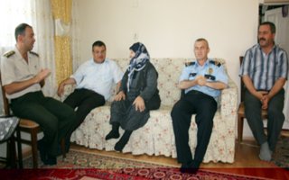 Kaymakam'dan şehit ailelerine ziyaret