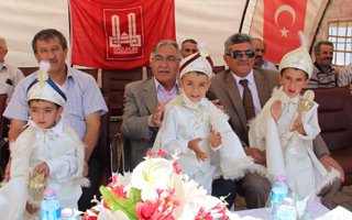 Oltu ilçesinde sünnet şöleni coşkusu vardı