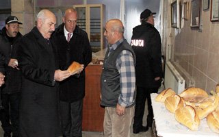 Büyükşehir Belediyesi Fırınları Denetledi