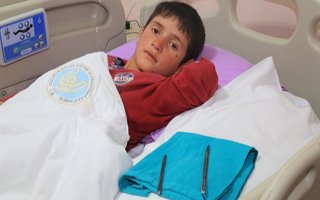 Küçük Cahit'in kasığına dirgen saplandı