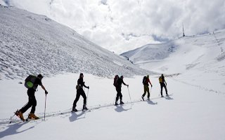 Palandöken'e Yılın Son Karı Yağdı