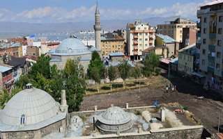 Yakutiye'de Tarih İçinde Bir Meydan 