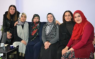 Bayan Azizoğlu’ndan şehit ailelerine ziyaret