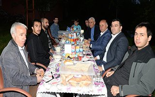 Vali Azizoğlu Şehit yakınlarıyla iftar sofrasında 