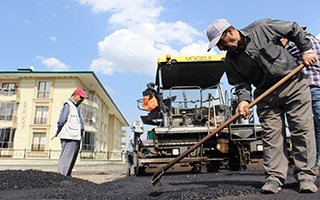 Aziziye ilçesinde asfalt seferberliği başladı