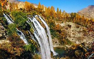 Tortum şelalesi sonbaharda bir başka güzel