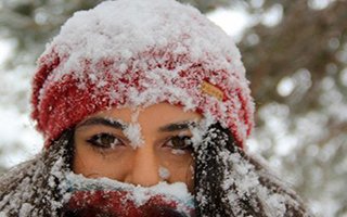 Erzurum'da kar yağışı etkili oluyor