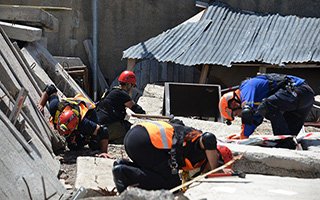 Öğretmenlerden gerçeği aratmayan tatbikat