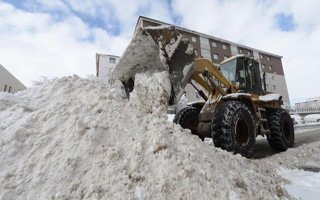 Yakutiye Belediyesi'nden 7/24 kar alarmı