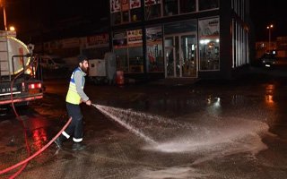 Yakutiye Belediyesi ekipleri bayram temizliğinde