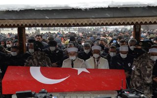 Erzurum şehidini uğurladı 