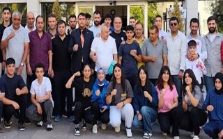 Elmalı Dadaş boksörlerle yemekte buluştu
