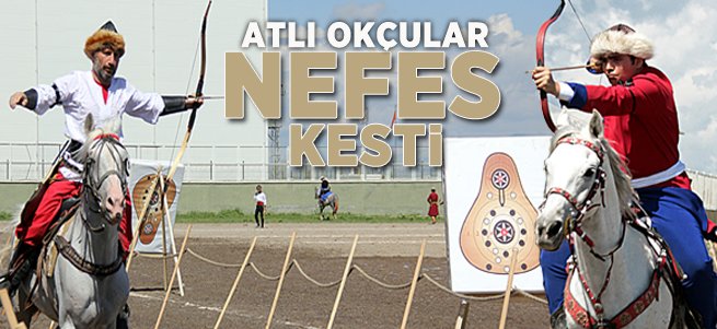 Atlı Okçulardan Nefesleri Kesen Gösteri