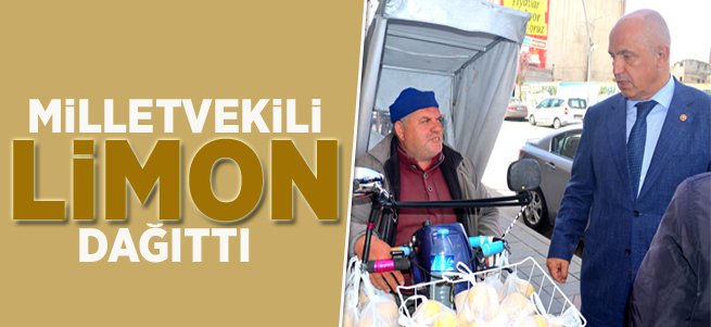 Milletvekili Ilıcalı Vatandaşa Limon Dağıttı