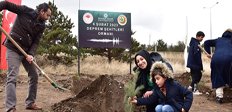 Deprem şehitleri anısına fidan dikildi